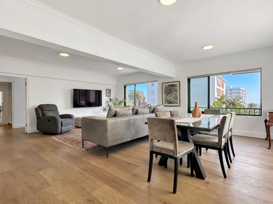 2 Bedroom Property for Sale in Sea Point Western Cape